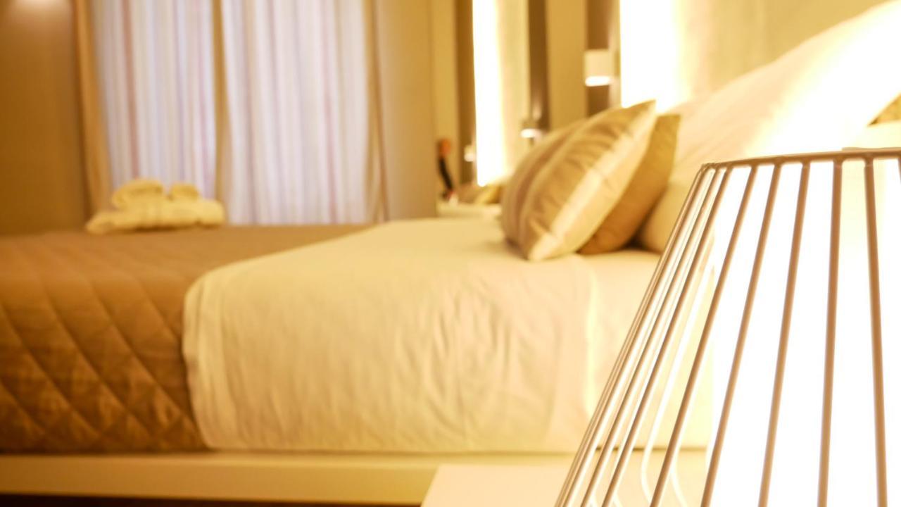 La Banchina Holiday Rooms Trani Exteriör bild