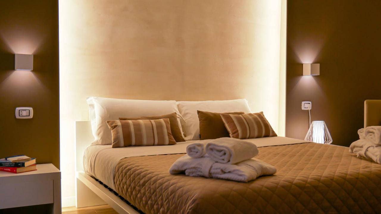 La Banchina Holiday Rooms Trani Exteriör bild