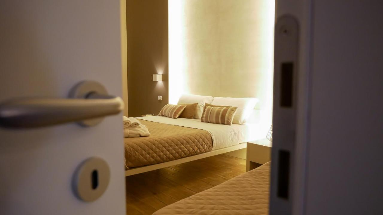 La Banchina Holiday Rooms Trani Exteriör bild