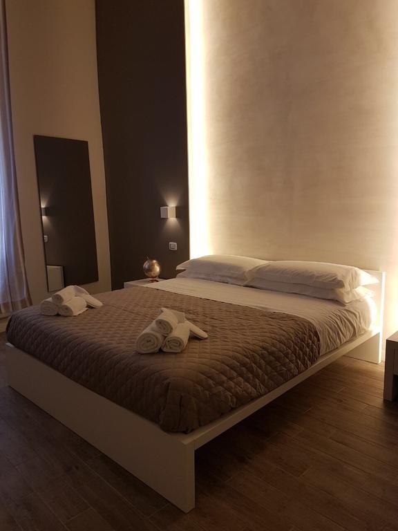 La Banchina Holiday Rooms Trani Exteriör bild