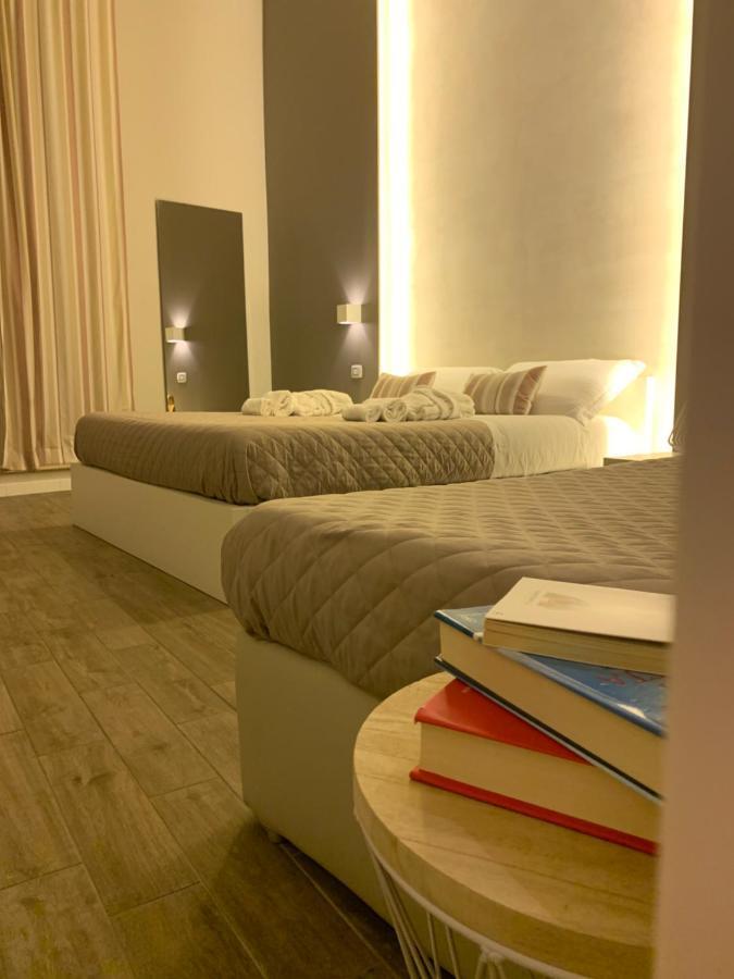 La Banchina Holiday Rooms Trani Exteriör bild