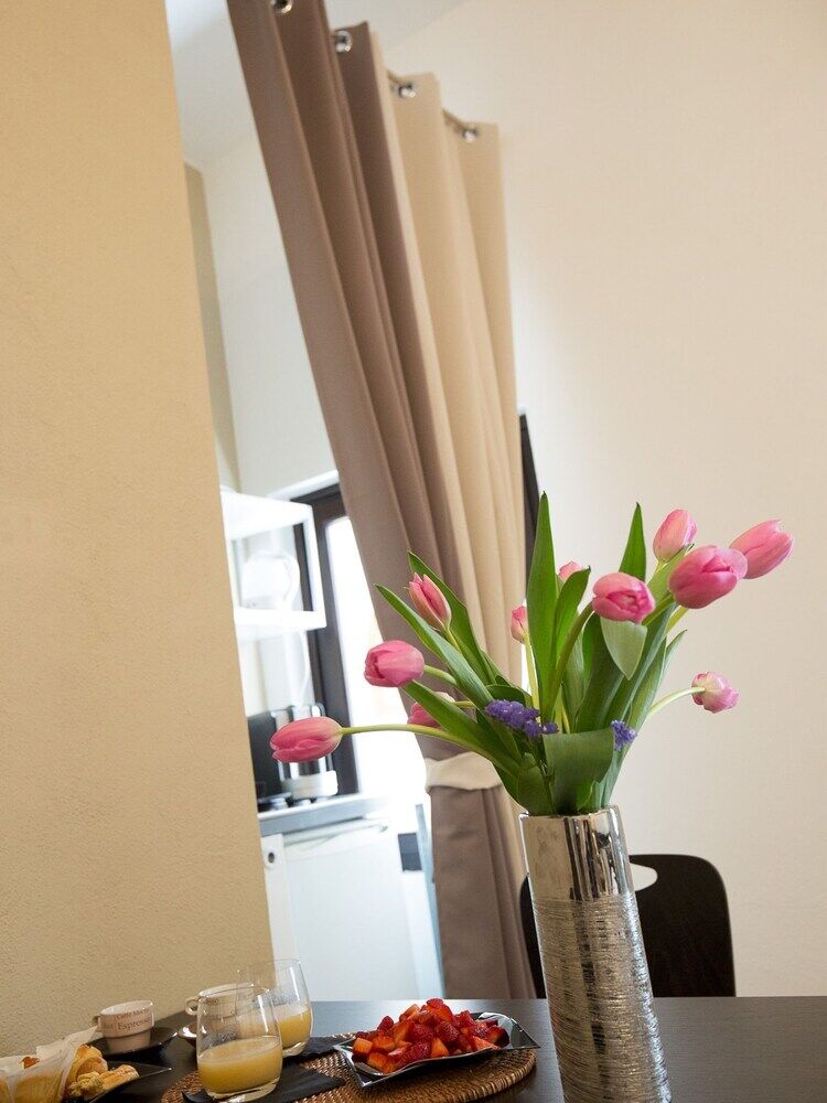 La Banchina Holiday Rooms Trani Exteriör bild