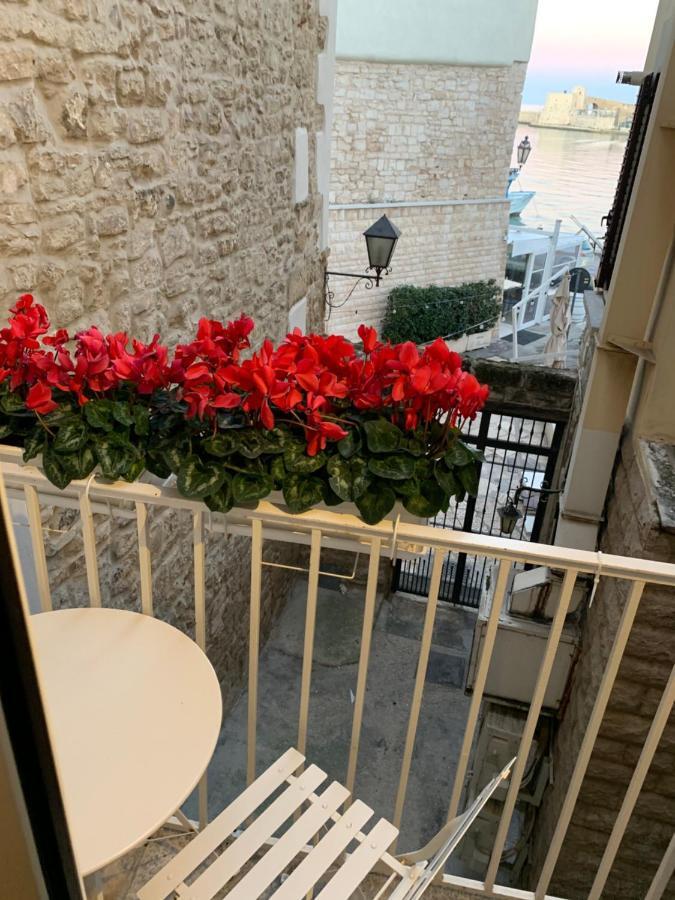 La Banchina Holiday Rooms Trani Exteriör bild